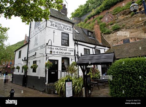 Ye Olde Pub Painter’s Pub Crawls – Historic Nottingham