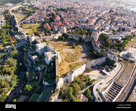 codini.rgarabwor.edu.pl. 