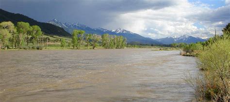 Yellowstone River - American Rivers