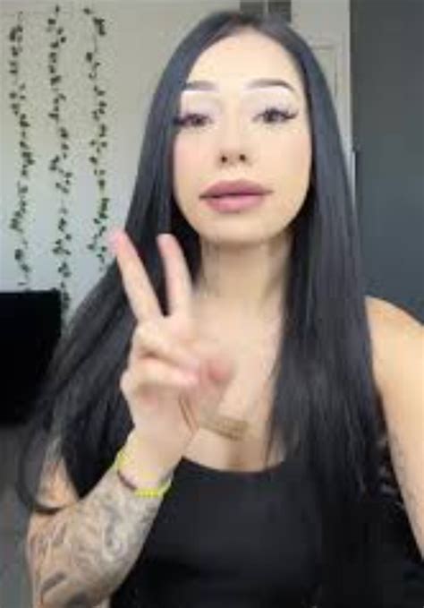 Yera Shower Onlyfans Leak