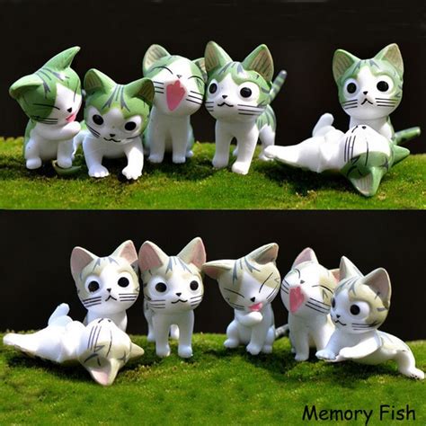 Yixikejiyouxian Micro Bonsai Cute Resin Mini Cat Statue For