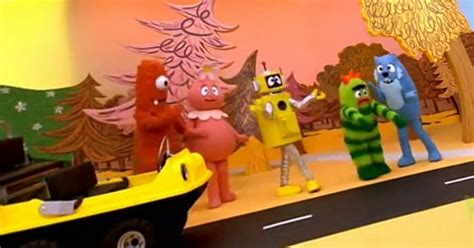 Yo gabba gabba car dailymotion. CLICK TO SUBSCRIBE: https://goo.gl/ULE3ZaYo Gabba Gabba 115 - CarIt’s time for the Gabba gang to go for a ride in a car. In the song “Keep Trying” they lear... 