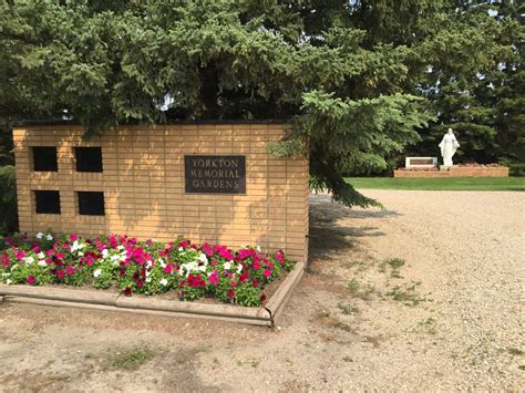 Yorkton Memorial Gardens - Find a Grave