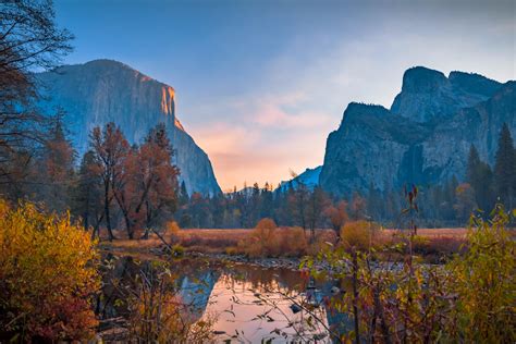 Yosemite in november. Yosemite National Park The world-renowned views of Yosemite National Park are infamous for the steep granite cliffs, tremendous stretches of land loaded with giant trees, and majestic waterfalls. From Glacier Point, see stunning sights like Yosemite Valley, Half Dome, and Yosemite Falls (accessible by car … 