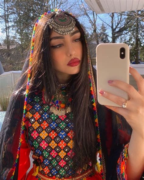 Young Sarah Instagram Kabul