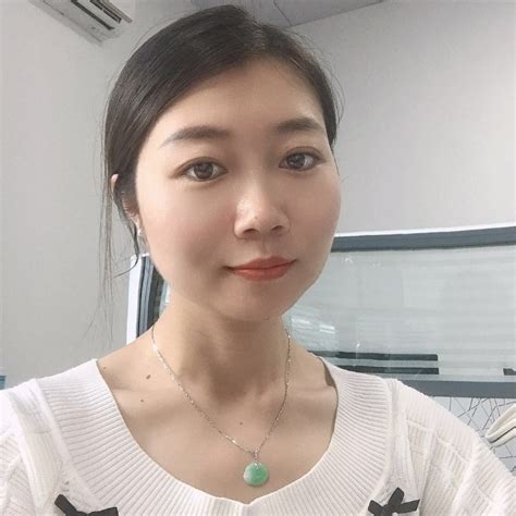 Young Tracy Linkedin Shenzhen