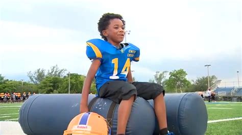 Young athlete overcomes ADHD, scores touchdown in heartwarming football moment