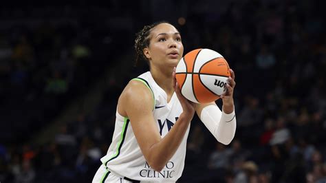 Young scores 24 points, Plum adds 21 to help Aces beat Lynx 93-62