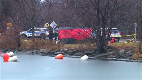 Youth dead, one missing after teens fall through ice on the Rideau River