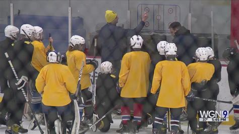 Youth hockey team from Ukraine in Chicago area to play, raise funds