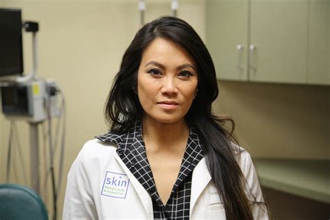 27 Jan 2023 ... There's nothing quite like a perfect pop when it comes to Dr. Pimple Popper! In this episode, Dr. Lee treats Luis, a patient who has a lump .... Youtube dr sandra lee