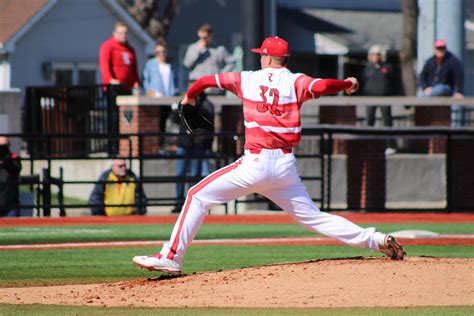Ysu baseball. Feb 14, 2024 · Correspondent photo / Robert Hayes Returning YSU infielder Trey Law makes contact with a pitch during a game against Milwaukee last season in the Horizon League tournament. Law led the Penguins ... 