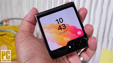 Z flip 5 review. Speaker 2: When you open up the Z flip five to use its 6.7 inch screen, you can largely expect the same software [00:05:30] experience as the Z flip four, and Samsung provides four generations of ... 