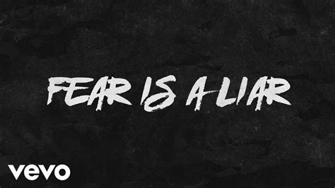 Zach Williams - Letra de Fear Is a Liar - ES - Lyrics Translate