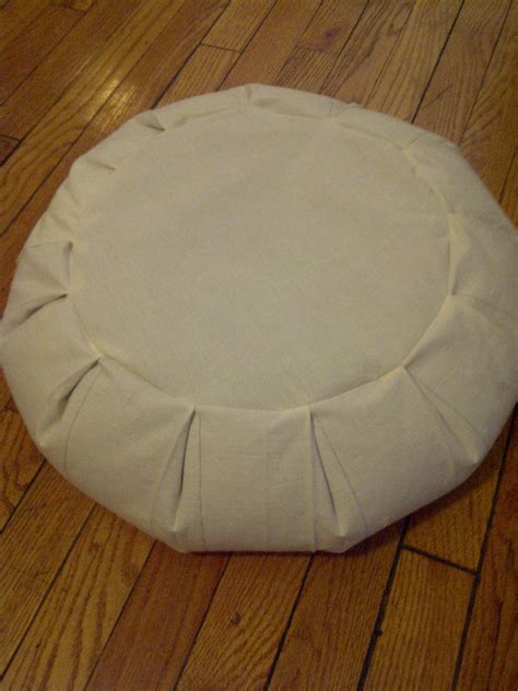 Zafu Meditation Pillow :: How to Make Your Own - Fine Craft Guild