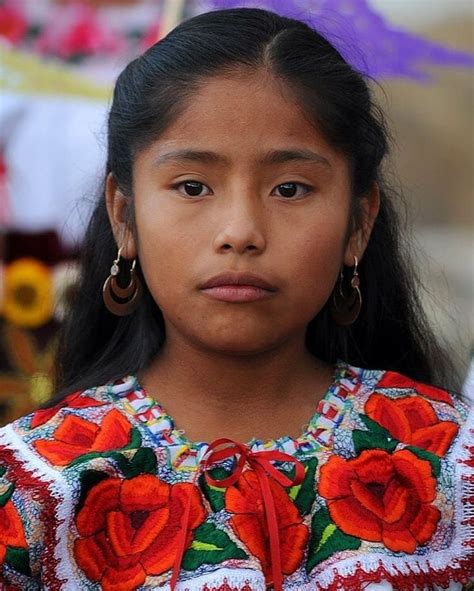 The Zapotecs ( Valley Zapotec: Bën za) are an indigenous people of Mexico. The population is concentrated in the southern state of Oaxaca, but Zapotec communities also exist in neighboring states.. 