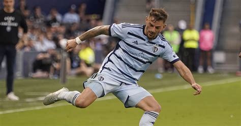 Zardes, Finlay lead Austin to 2-1 victory over Sporting KC