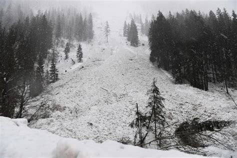 Zeker 5 doden door lawine in skigebied in Oostenrijks Tirol, ook …