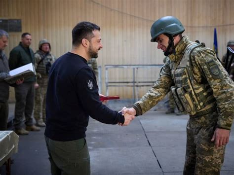Zelenskiy praises troops during visit to eastern Ukraine