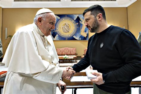 Zelenskyy meets with Italian officials, Pope Francis in Rome