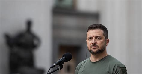 Zelenskyy urges cool heads as Poland lashes out at Ukraine in gratitude spat