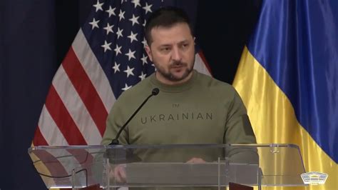 Zelenskyy visits Capitol Hill and the White House with US aid for Ukraine at risk of collapse