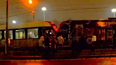 Zeytinburnu’nda iki tramvay kafa kafaya çarpıştı: 1 yaralı