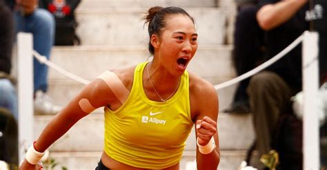 Zheng double bagels Errani in first round of Palermo Open