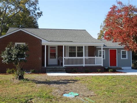 4161 Park Ave, Ayden, NC 28513 is currently not for sale. The 1,302 Square Feet single family home is a 3 beds, 2 baths property. This home was built in 1941 and last sold on 2023-04-13 for $185,000. View more property …