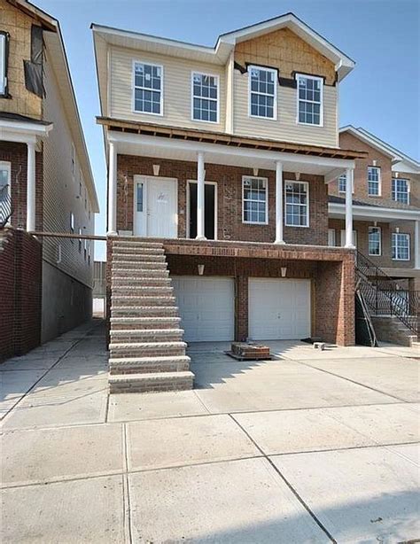 Zillow bayonne nj. 238 Prospect Ave, Bayonne, NJ 07002 is currently not for sale. The 2,442 Square Feet single family home is a -- beds, -- baths property. This home was built in 1920 and last sold on -- for $--. View more property details, sales history, and Zestimate data on Zillow. 