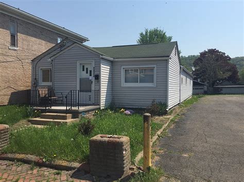 Zillow has 6 photos of this $-- 3 beds, 2 baths, 2,658 Square Feet single family home located at 4294 Groscost Rd, Beaver Falls, PA 15010 built in 1980. . 
