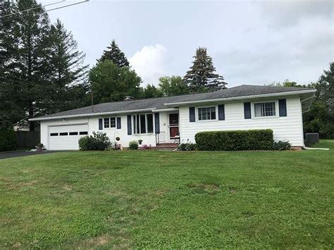3190 Carroll Hill Rd, Bloomfield NY, is a Single Family home that contains 2006 sq ft and was built in 1966.It contains 4 bedrooms and 2 bathrooms.This home last sold for $360,000 in October 2023. The Zestimate for this Single Family is $360,300, which has increased by $1,326 in the last 30 days.The Rent Zestimate for this Single Family is $2,949/mo, which has increased by $104/mo in the last .... 