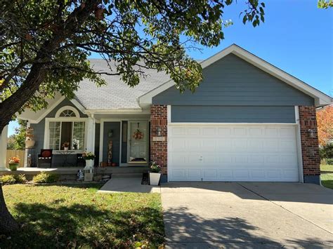 Zillow blue springs mo. 1509 SW 11th St, Blue Springs, MO 64015 is a single-family home listed for rent at $1,975 /mo. The 2,218 Square Feet home is a 3 beds, 2.5 baths single-family home. View more … 