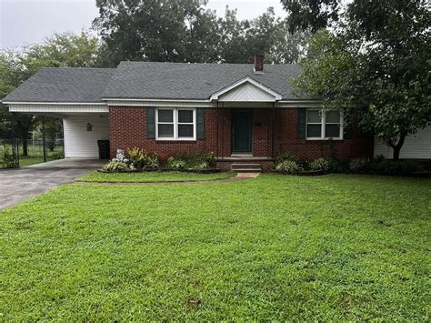 Zillow bolivar tn. 360 Rowland Ln, Bolivar, TN 38008 is currently not for sale. The -- sqft single family home is a 4 beds, 2 baths property. This home was built in 1988 and last sold on 2022-11-16 for $320,000. View more property details, … 