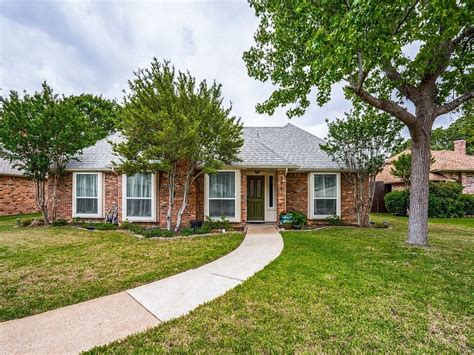 Zillow carrollton. 4212 Meadowdale Dr, Carrollton, TX 75010 is currently not for sale. The 1,909 Square Feet single family home is a 4 beds, 2 baths property. This home was built in 1986 and last sold on 2024-02-09 for $--. View more property details, sales history, and Zestimate data on Zillow. 