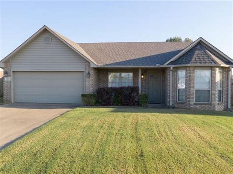 Zillow has 47 photos of this $345,900 3 beds, 2 baths, 1,860 Square Feet single family home located at 6223 Gordon Ln, Fort Smith, AR 72903 built in 2011. MLS #1070762. ... 2805 River Ridge Cir, Fort Smith, AR 72903. For Sale. MLS ID #1070818, The Harvel Team, Limbird Real Estate Group. $289,900.. 