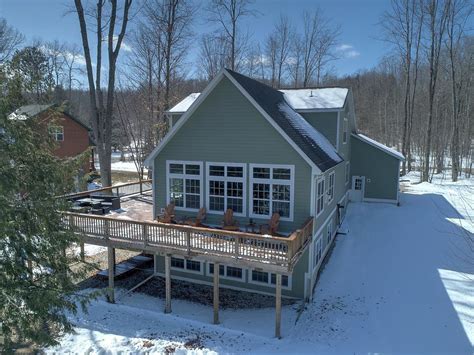 Zillow east jordan mi. Zillow has 48 photos of this $799,000 4 beds, 3 baths, 4,109 Square Feet single family home located at 138 Apple Ln, East Jordan, MI 49727 MLS #471205. 