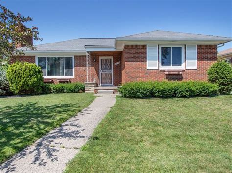Zillow eastpointe mi. Zillow has 327 single family rental listings in Macomb County MI. Use our detailed filters to find the perfect place, then get in touch with the landlord. ... Eastpointe, MI 48021. $1,300/mo. 3 bds; 1.5 ba; 1,254 sqft - House for rent. 11 days ago. 8720 Ford Ave, Warren, MI 48089. $1,350/mo. 3 bds; 1 ba; 944 sqft - House for rent. 