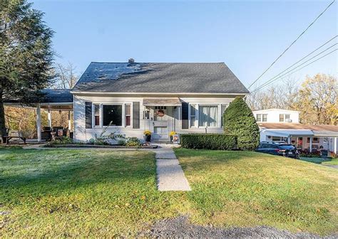 Zillow emmaus. 4950 Buckeye Road. Emmaus, PA 18049. 2 bed / 1 bath / 1,445 Sq. Ft. courtesy of: RE/MAX Real Estate. provided by: PALVMLS. NEW LISTING. $340,000. 511 N 3rd … 
