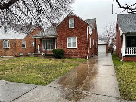 647 Walnut Dr, Euclid, OH 44132 is currently not for sale. The 1,85