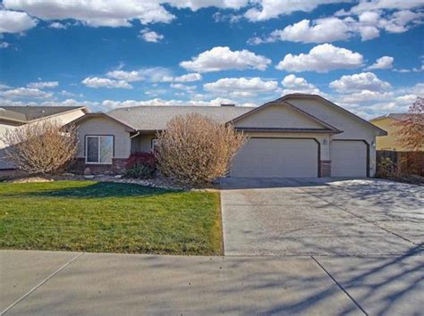Zillow fruita. Jun 20, 2022 · Zillow Group Marketplace, Inc. NMLS #1303160. Get started. 1181 Aspen Village Loop, Fruita, CO 81521 is currently not for sale. The 2,296 Square Feet single family home is a 4 beds, 3 baths property. This home was built in 2018 and last sold on 2022-06-20 for $679,000. View more property details, sales history, and Zestimate data on Zillow. 