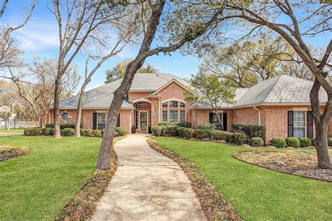 Zillow ft worth. 8317 Smokey Creek Pass, Fort Worth, TX 76179. $375,000. 4 bds; 3 ba; 2,131 sqft - House for sale. Show more. 5 days on Zillow. 7608 Trailridge Dr, Fort Worth, TX 76179. $496,000. 4 bds; 4 ba; ... 76179 Zillow Home Value Price Index; Explore Nearby & Average Home Values Nearby 76179 City Homes. Fort Worth Homes for Sale $298,992; 