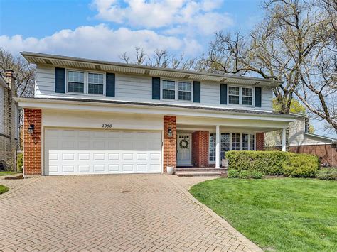Zillow glenview il. 2624 Victor Ave, Glenview IL, is a Single Family home that contains 2400 sq ft and was built in 1990.It contains 4 bedrooms and 4 bathrooms.This home last sold for $580,000 in November 2023. The Zestimate for this Single Family is $586,700, which has increased by $6,417 in the last 30 days.The Rent Zestimate … 