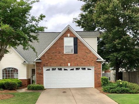 Zillow greenville county sc. 44 single family homes for sale in 29609. View pictures of homes, review sales history, and use our detailed filters to find the perfect place. 