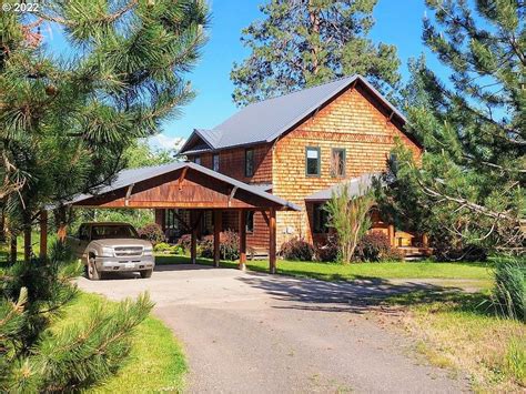 May 18, 2023 - Entire cottage for $125. Whether you are looking for a backcountry experience or the slow pace of a small town, you’ll come home to a hot shower and fresh linens, a fully-e... . 