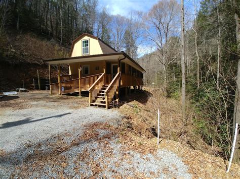 3 beds • 3 baths • 2,400 sqft. 351 New Era Landing Rd, Linden, TN, 37096, Perry County. WATERFRONT HOME FOR SALE IN TENNESSEE ON KENTUCKY LAKEWelcome to Harris Landing, a secluded one-of-a-kind 100 +/- acre retreat located on Kentucky Lake in the hills of Middle Tennessee.. 