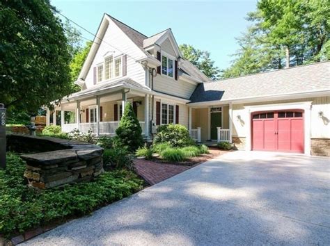 Zillow has 40 photos of this $1,099,900 3 beds, 3 baths, 3,137 Square Feet single family home located at 13 Shore Dr, Holland, MA 01521 built in 1987. MLS #73164816.. 