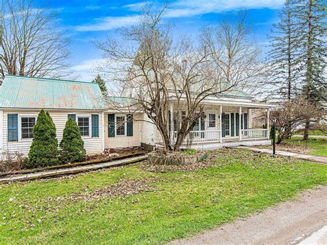 Zillow jericho vt. Zillow has 10 homes for sale in Jericho VT. View listing photos, review sales history, and use our detailed real estate filters to find the perfect place. 