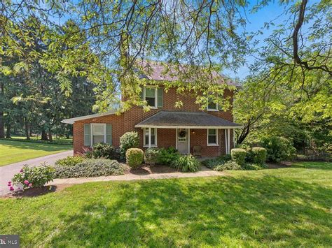 Zillow lancaster pa 17601. .  <a href=https://crm.wisedigitalpartners.com/assets/im...