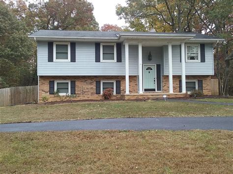 46686 Thomas Dr, Lexington Park MD, is a Single Family home that contains 1948 sq ft and was built in 1968.It contains 5 bedrooms and 3 bathrooms.This home last sold for $285,000 in May 2023. The Zestimate for this Single Family is $295,700, which has increased by $2,793 in the last 30 days.The Rent Zestimate for this Single Family is $2,299/mo, which has increased by $23/mo in the last 30 days.. 